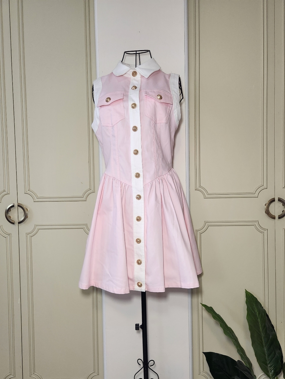 Mainstrip Sleeveless Babydoll Pink Button-front Dress with White Collar